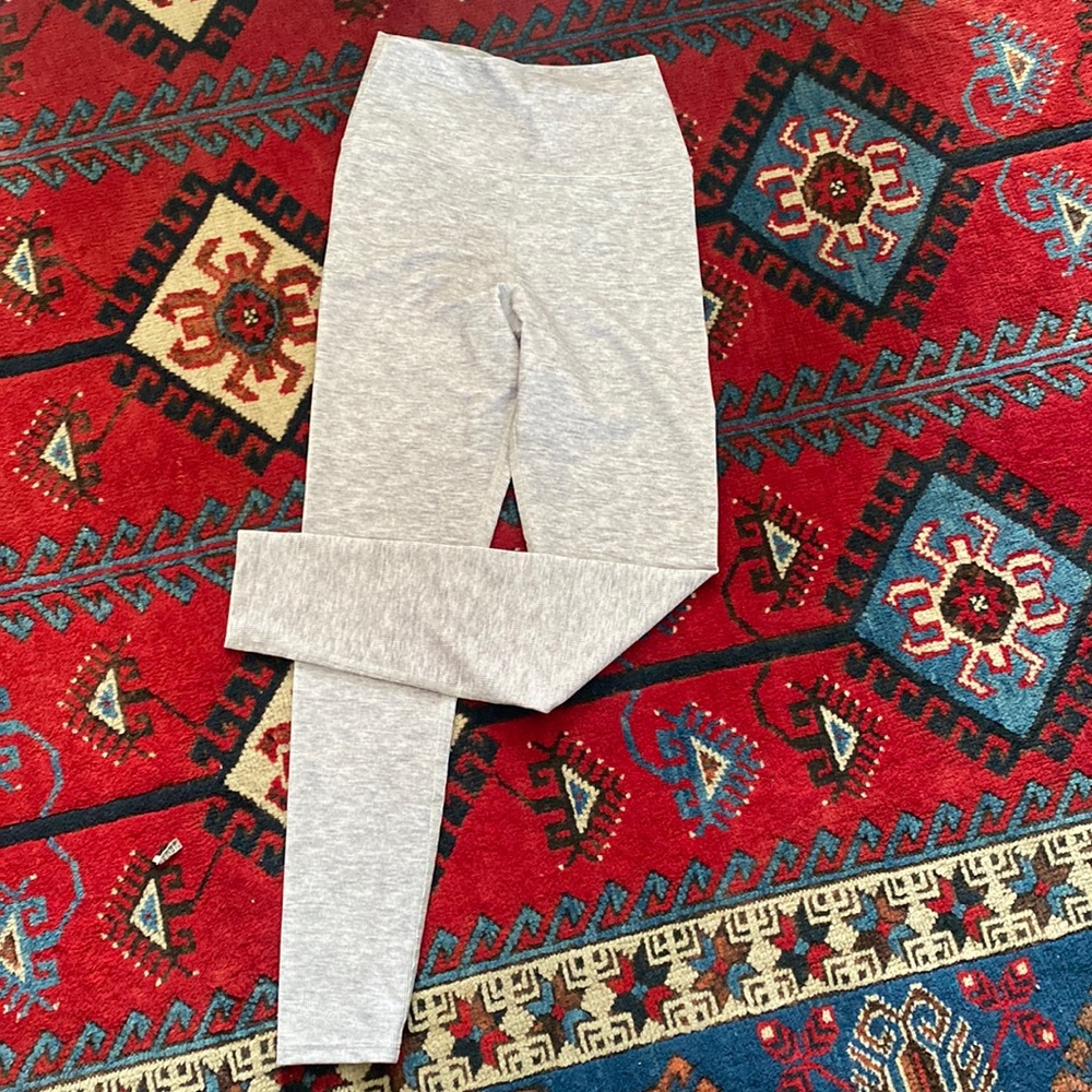 BEACH RIOT SPORT LEGGINGS GREY BRAND NEW